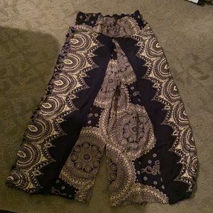 Fun styled black float pants